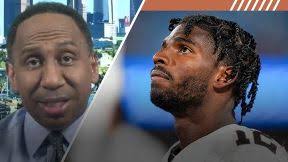 KK Arnold powers through the paint for UConn bucket