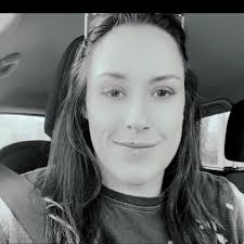 Is there anyway that we could remove my car out of this photo? This is my  one and only granddaughter and I would love a beautiful picture. Thank you. 