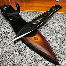 Etui Pour Couteau De Lancer Passant De Ceinture En Paracorde Cuir Leather Knife Handmade Paracord Breizh Madeinfranc Leather Knife Knife Sheath