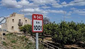 La carretera n°1 es carretera nacional y la principal arteria del país utilizada por los camiones de según la información que nos ha facilitado la autoridad de carreteras, alrededor de la mitad de las. Historia Y Evolucion De La Carretera Mas Larga De Espana