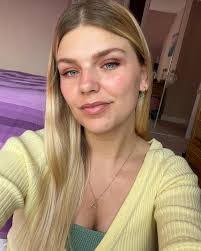 Tiffany Ferguson's Instagram, Twitter & Facebook