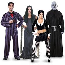 Komm und sei teil der schrulligen familie des films die addams family mit unseren offiziellen kostümen, perfekt für halloween, karneval und mottopartys. Ø´Ø§Ø±ÙÙÙ ÙÙÙÙØ² Ø£ÙÙØ¯ ÙÙØ±Ø¯ Addams Family Kostume Englishtoportuguesetranslation Com
