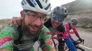 de fiesta con los Pipos, un rato a rueda de la barraca y encuentro con el  gran Pata hierro 💪💪💪