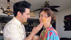 On tuesday, after a fight with his wife and actor nisha rawal. Rnuuklll Bdepm