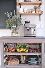 أجمل 20 تصميم لـ ركن القهوة كوفي كورنر وكوفي بار منزلي هذا العام ديكورات أرابيا Small Kitchen Kitchen Furniture Kitchen Remodel