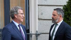 Feijóo y Abascal se reúnen en el Congreso tras la última sesión de control  al Gobierno