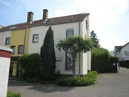 Die geräumige wohnung ist voll möbliert. 3 Zimmer Wohnung Zum Verkauf Am Kirchborn 20 55126 Mainz Finthen Mapio Net