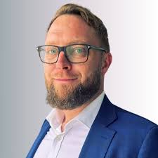 Guide Hesitant Clients Towards Goal Setting