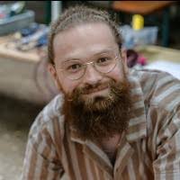 100+ "Ehrlicher" profiles