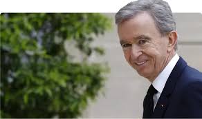 LE FRANÇAIS BERNARD ARNAULT REDEVIENT L'HOMME LE PLUS RICHE DU MONDE,IL  DEVANCE JESS BEZOS, ELON MUSK,MARK ZUCKERBERG ET BILL GATES