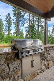 The first you need for an outdoor kitchen is somewhere to cook your food. 19 Homemade Bbq Surround Plans You Can Build Easily