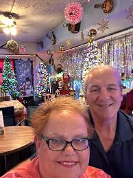 Trying Lois Mann's Christmas Cafe in Columbus?