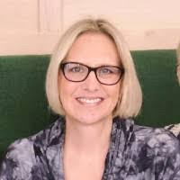 Andrea Rustad's Instagram, Twitter & Facebook