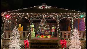 Candy cane lane kelowna bc.2015 music by jason shaw at audionautix.com name: Kelowna S Candy Cane Lane Lights Up For Christmas 2020 Youtube