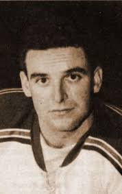 Player photos for the 1954-55 Barrie Flyers at hockeydb.com