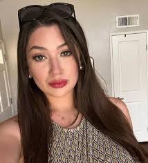 Alyx Star: Unveiling Her Story & Latest Updates - Must See!