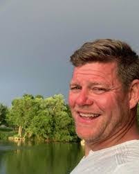 Marylou Horton's Instagram, Twitter & Facebook