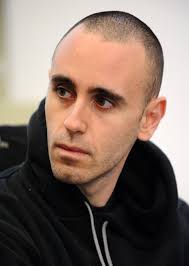 «carlo giuliani è morto inculato». Zerocalcare Wikipedia