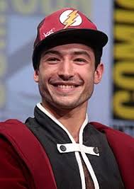 Resultado de imagem para ezra miller