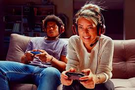 Esta categoría está relacionada con juegos en otras personas de cualquier parte del mundo. Microsoft Anuncia Que Podremos Jugar A Juegos Multijugador Gratuitos Sin Suscripcion Xbox Live