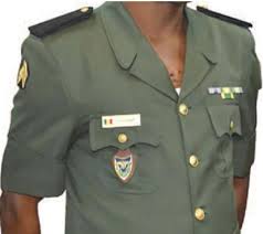 Les métiers de l'armée de terre sont très variés et les opportunités sont nombreuses à tous les niveaux de formation. Nouvelle Tenue De L Armee De Terre Seneplus