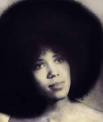 Earlene Smith's Instagram, Twitter & Facebook