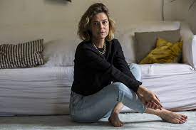She is 41 years old as of this year, and leonor poeiras is her real name. Rbn8weeovfarhm