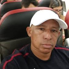 O salário do técnico Daniel Paulista não será de R$ 500 mil no Sport. Me  passaram que é BEM inferior a isso. E seu contrato não será de dois anos,  será até