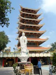 Vietnam Quoc Tu Pagoda