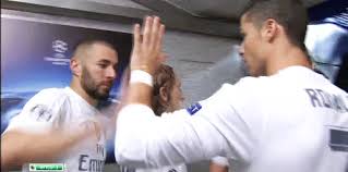 Migliaia di meme e gif animate gratis. Karim Benzema Gif Find On Gifer
