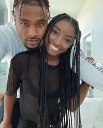 Simone biles a mulish woman, the gold medalist of 2016 olympic. Who Is Jonathan Owens Meet Simone Biles S New Boyfriend