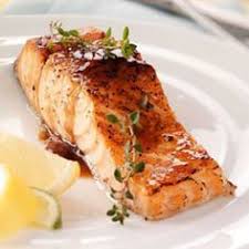 Filet De Saumon Laque A L Erable Et Balsamique Maigrir Sans Faim Salmon Glaze Recipes Maple Glazed Salmon Recipes