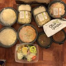 At lunch the meal costs about $7.99, while for dinner it's about $9.99 (depending on location). Olive Garden How To Score 6 Entrees Soup Salad And Breadsticks For Only 39 The Coupon Project