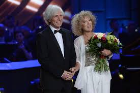 She is an actress, known for 07 zglos sie (1976), jaka to melodia? Gdzie Ci Artysci Szaleni Czyli Benefis Majewska Korcz Telemagazyn Pl