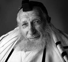 Rav Chaim Pinchas Scheinberg, ztz'l From Man to Giant See Page 31