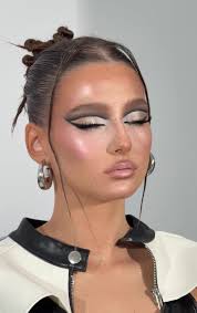 @laviinechifor🪄 #makeup #foryoupage❤️❤️ #model #shine TikTok