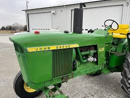 1970 4020 gas syncro. Original paint. Side console. Tach shows 15xx but has  been replaced. I would say 5-6000 hours. Tight straight tractor. Recent  work done includes: -load control shaft and seals -
