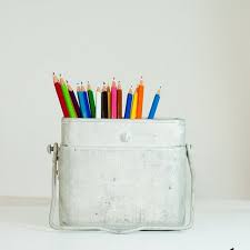 Sekali tidak ada lagi ruang. 16 Pensil Dan Pemegang Pena Yang Tidak Biasa