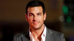 Born in a coruña, at age four, he left with his family to barcelona. Mario Casas Luce Irreconocible Para Su Nueva Pelicula Cabroworld
