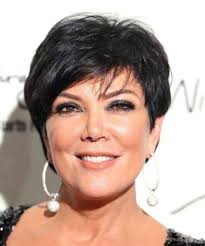 Le donne mature solitamente preferiscono i capelli corti, o medi, ai lunghi. Taglio Capelli Corti Per Donna Matura Over Anta