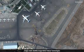 Throughout sunday, kabul was seized by a rising panic. 4vm1c5qiurx4pm