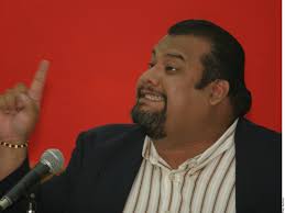 Ordenan arresto de líder político acusado de dar empleo a mujeres a cambio  de favores sexuales