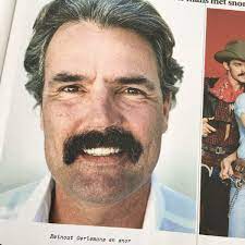 Check spelling or type a new query. Ruben On Twitter Heel Fout Die Mexicaanse Snor Van Reinout Oerlemans Maar Vreemd Genoeg Staat Ie Hem Prima
