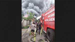 Lowongan kerja badan pom pengadaan pegawai pemerintah tenaga pramubakti. Kehilangan Tempat Tinggal Puluhan Kk Terdampak Kebakaran Gudang Mengungsi Di Sdn 29 Dangri Denpasar Halaman All Tribun Bali
