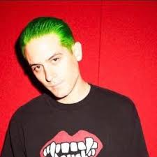 Miles Kennedy ☻ (@MilesKennedy10)