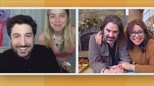 Firefly lane stars katherine heigl and sarah chalke caught up with anna faris recently, to chat… from her home in utah, katherine heigl joined siriusxm hosts jess cagle and julia cunningham for a… Katherine Heigl Says Cgi Softening Was Used To Make Her Look 20 In New Netflix Show Firefly Lane Rachael Ray Show