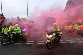 Dortmund's city centre is easily accessible via the b1 (westfalendamm), the distance is 13 a ticket can be bought from the bus driver and costs € 3.00 for adults. Liverpool Fans Attack On Man City Bus Pep Guardiola Taken Aback In The Wake Of Dortmund Bus Bombing London Evening Standard Evening Standard