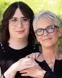 Jamie Lee Curtis says nobody knows which of her daughters are trans and she  wouldn't have it any other way! ****** #jamieleecurtis #trans #daughter  ****** #Poll: Can you tell?