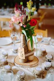 Idéale pour poser télécommandes, revues ou tasses ou verres, une table basse est l'indispensable acolyte du canapé dans un salon. Decoration De Mariage Theme Vin La Boutique De Juliette
