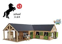 Use it as a prop for your family's photos and greeting cards or have it be the main decoration of your christmas block party. Schleich Paardenstallen